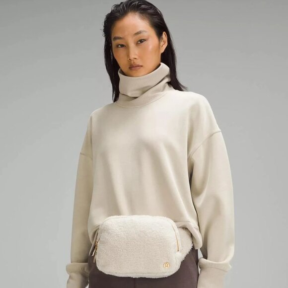 NWT Lululemon Everywhere Belt Bag Large 2L *Fleece (White/Opal/Gold) - Picture 1 of 6